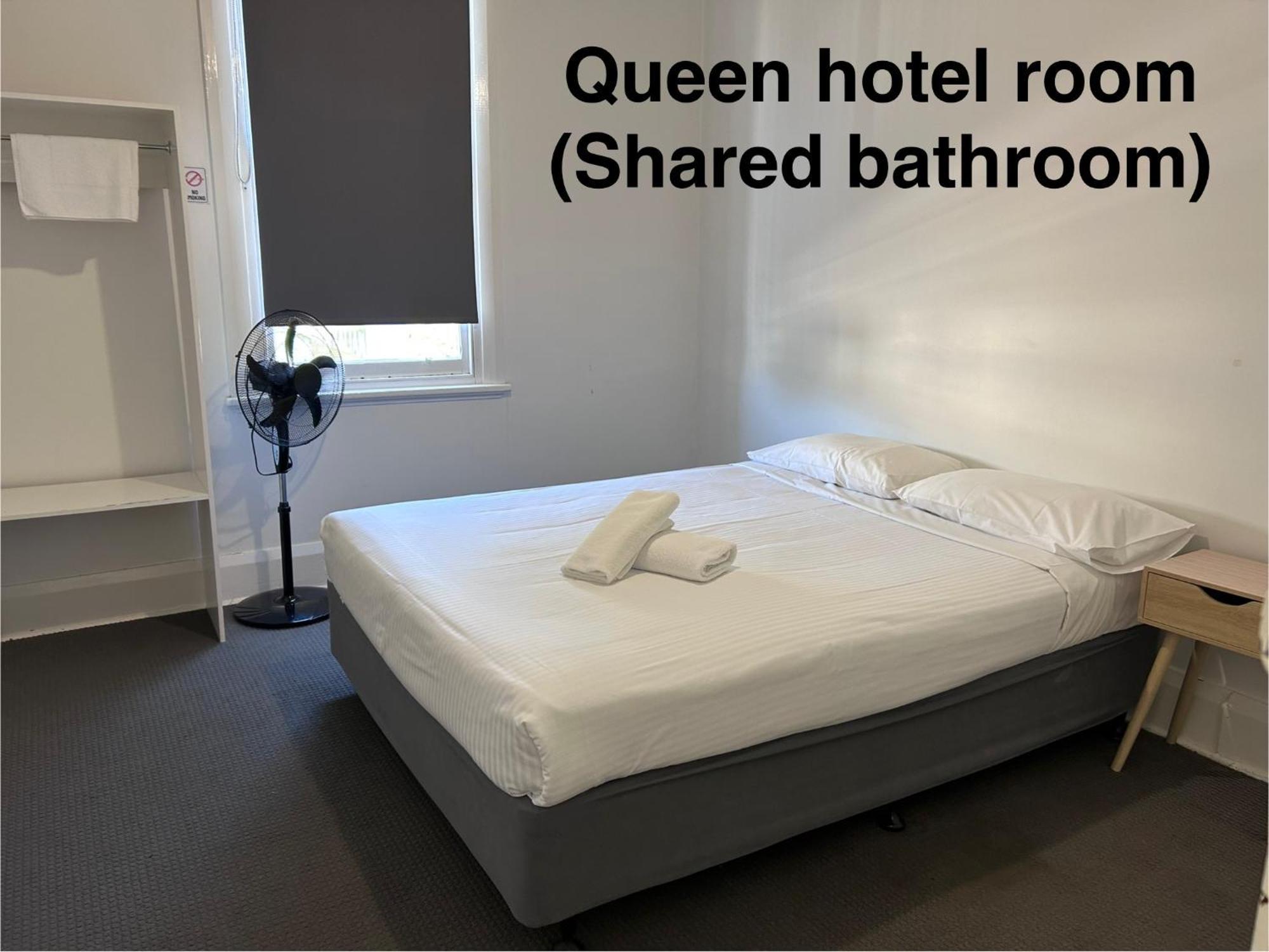 Australian Hotel Motel Yass Exterior photo